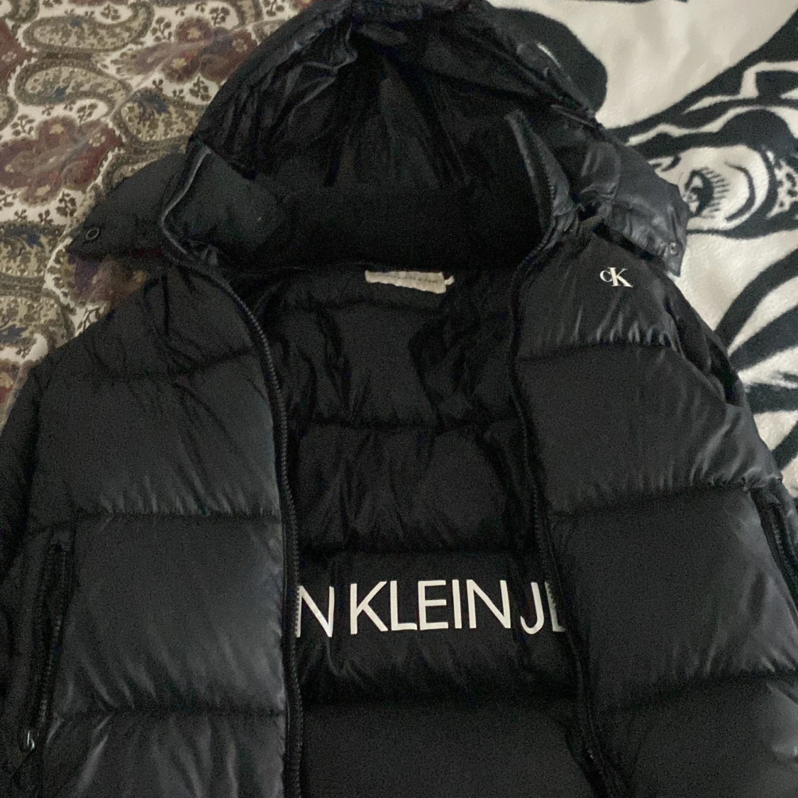 Svart dunjacka från Calvin Klein Jeans