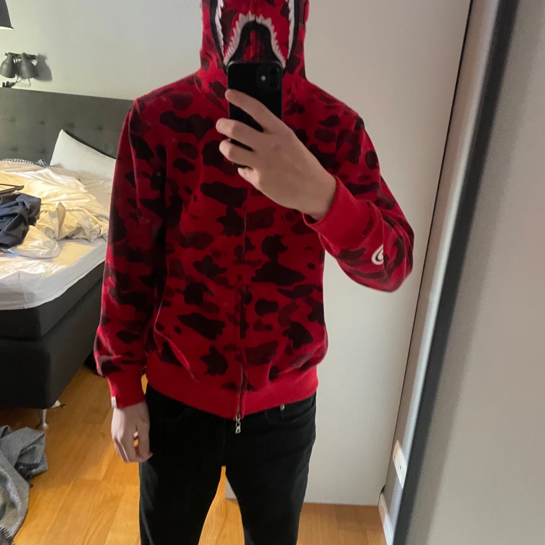 Röd camo hoodie med dragkedja - 90