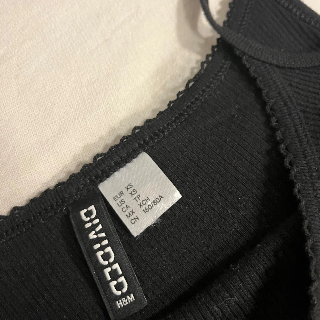 Linne med spets och rosett - 91