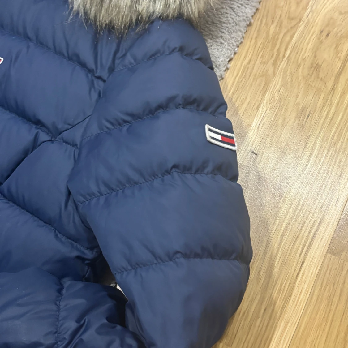 Blå dunjacka från Tommy Jeans - 91