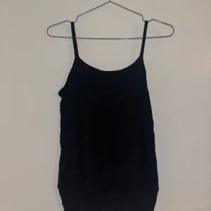 Svart linne - Svart linne