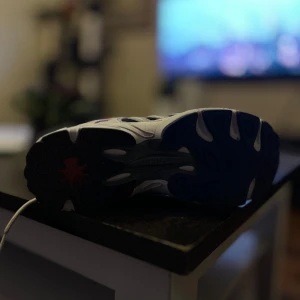 Fila herr skor strl 44 - Tja säljer du dom här som jag hittade längst i en garderob köpte dom för 3 år sen och använt dom väldigt få gånger. Säljer pågrund av att dom är för små nu. FAST PRIS+ FRAKT om man är riktig snäll kan jag sänka med 50kr 