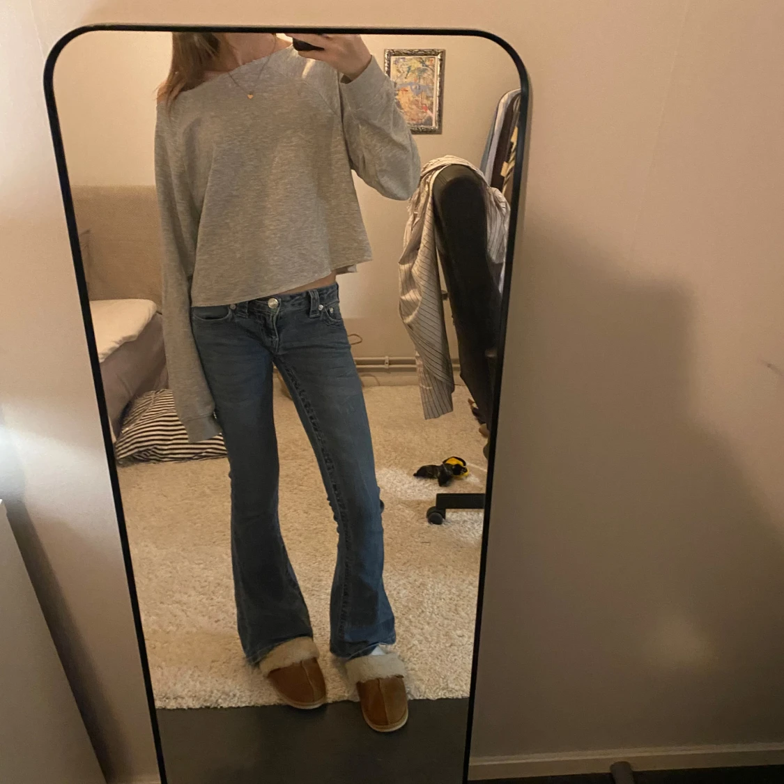 Grå croppad tröja - 90