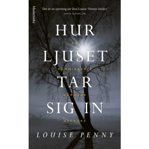 Hur ljuset tar sig in (pocket) - »Det är en njutning att läsa Louise Pennys böcker.« Lotta Olsson, DN »Louise Penny utövar sin magi och ger pusseldeckaren elegans och djup.« The New York Times»Jag älskade allt med den här boken!« Läser just nu »There is a crack in everything. That's how the light gets in.«Leonard Cohen Julen närmar sig och i Québec innebär det en tid av bländande snöfall, glimrande belysning och sammankomster med vänner framför värmande brasor. Men för kriminalkommissarie Gamache faller en skugga över den vanligtvis festliga perioden. De flesta av hans bästa poliser har lämnat mordroteln, och fientliga krafter har börjat samlas mot honom. Så när Gamache får ett meddelande från Myrna Landers om att en gammal vän inte anlänt som väntat till den lilla byn Three Pines välkomnar han möjligheten att komma bort från stan. Gamache blir förbryllad av Myrnas motvilja att avslöja namnet på sin vän och upptäcker snart att den saknade kvinnan en gång varit en av, inte bara Nordamerikas, utan världens mest kända personer, även om hon nu är i princip helt bortglömd. Under utredningens gång dras Gamache allt djupare in i Three Pines värld. I allt högre grad utreder han inte längre bara Myrnas väns försvinnande, utan söker också en trygg plats för sig själv och de kollegor som ännu är honom trogna. Finns det lugn att finna ens i Three Pines? Och till vilket pris? I svensk översättning av Carla Wiberg.LOUISE PENNY är en kanadensisk deckarförfattare som översatts till ett trettiotal språk och sålt över tre miljoner böcker bara i Nordamerika. Hennes deckarserie - som fått henne att kallas en modern Agatha Christie - utspelar sig i Québec i Kanada, med kriminalkommissarie Armand Gamache som huvudperson. Louise Penny har vunnit The Barry Award, The Agatha Award för Bästa kriminalroman sju gånger och Anthony-priset fem gånger.»En mästerlig, nyanserad spänningsroman där tonen och miljön är precis lika fängslande som mordgåtans vem och varför.« People »Armand Gamache står högt på listan över favoritkaraktärer.« Lottens bokblogg»Det börjar rejält spännande och spänningen ökar sedan hela tiden, ända till slutet. Betyg: 4,5 av 5. « Bokföring enligt Monika    Format Pocket   Omfång 478 sidor   Språk Svenska   Förlag Modernista   Utgivningsdatum 2021-03-24   Medverkande Carla Wiberg   ISBN 9789178938322  