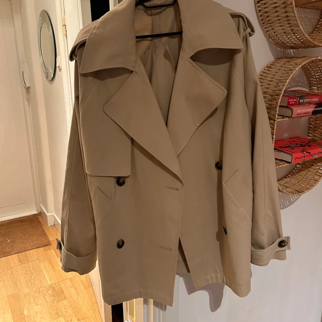 Beige trenchcoat  - 90