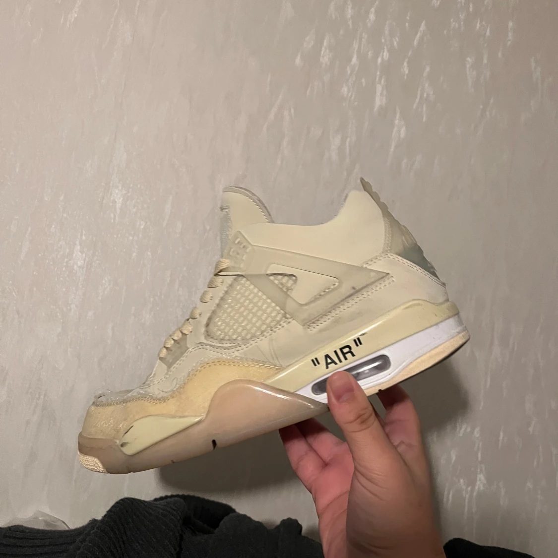 Off-white Jordan 4 - 90