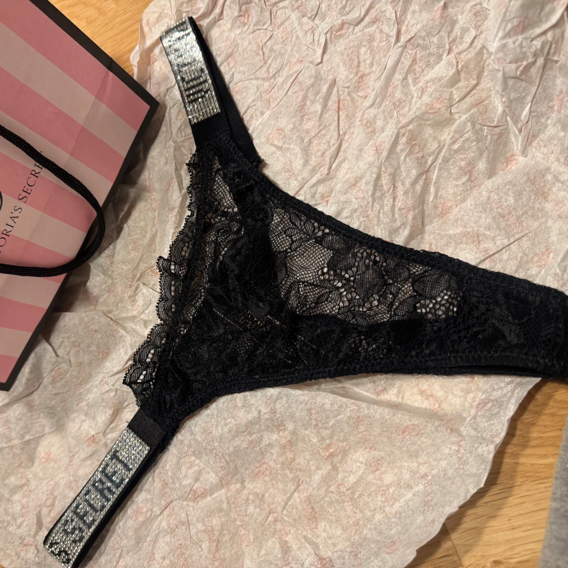 Svart spetsunderkläder från Victoria's Secret