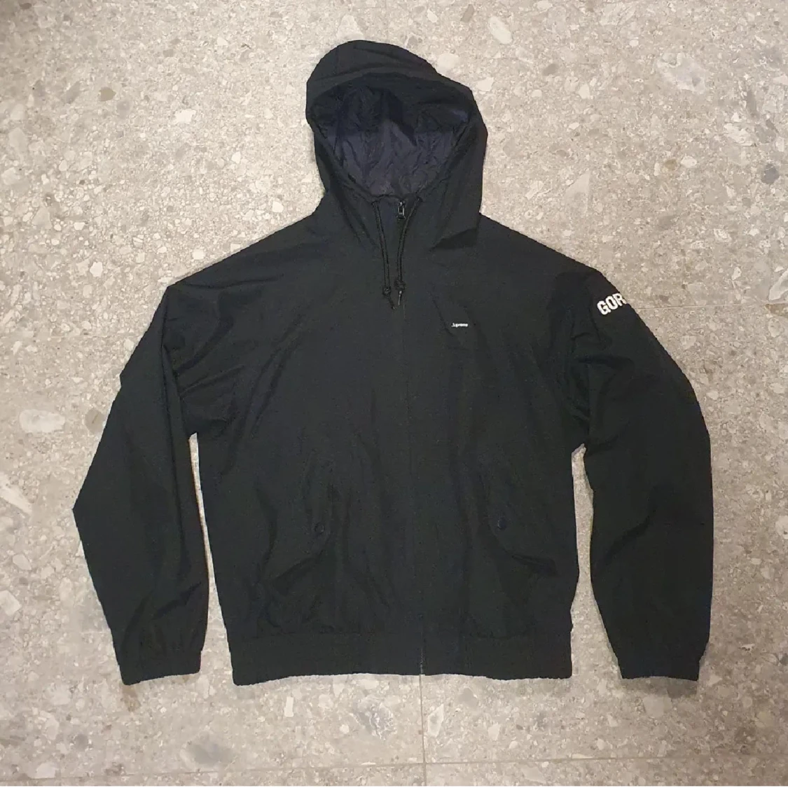 ”SÄLLSYNT” SupremeXgoretex jacka  - 4