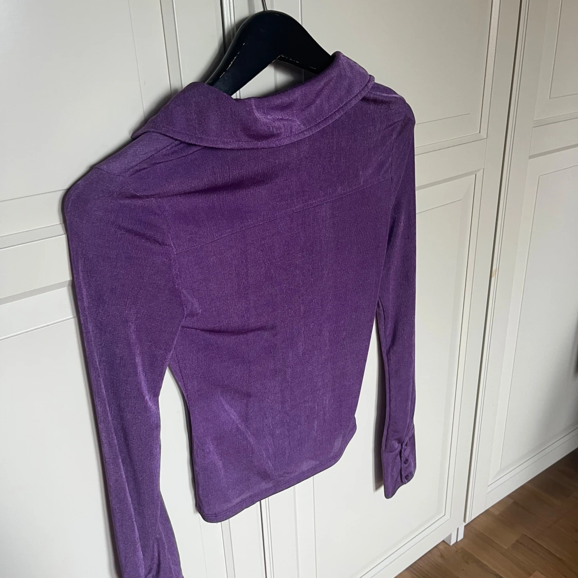 Lila blus/skjorta  - 90