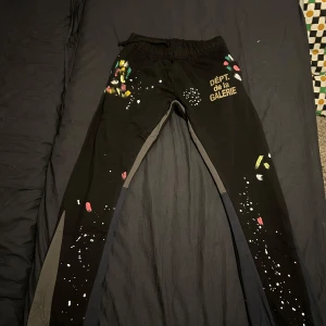 Gallery dept - Opium svag