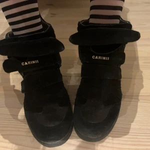 MARANT liknande! - Så snygga ISABEL MARANT Beckett liknande skor i jättefint skick! Inprincip som nya utan tags! Skriv vid minsta fråga!💕😇