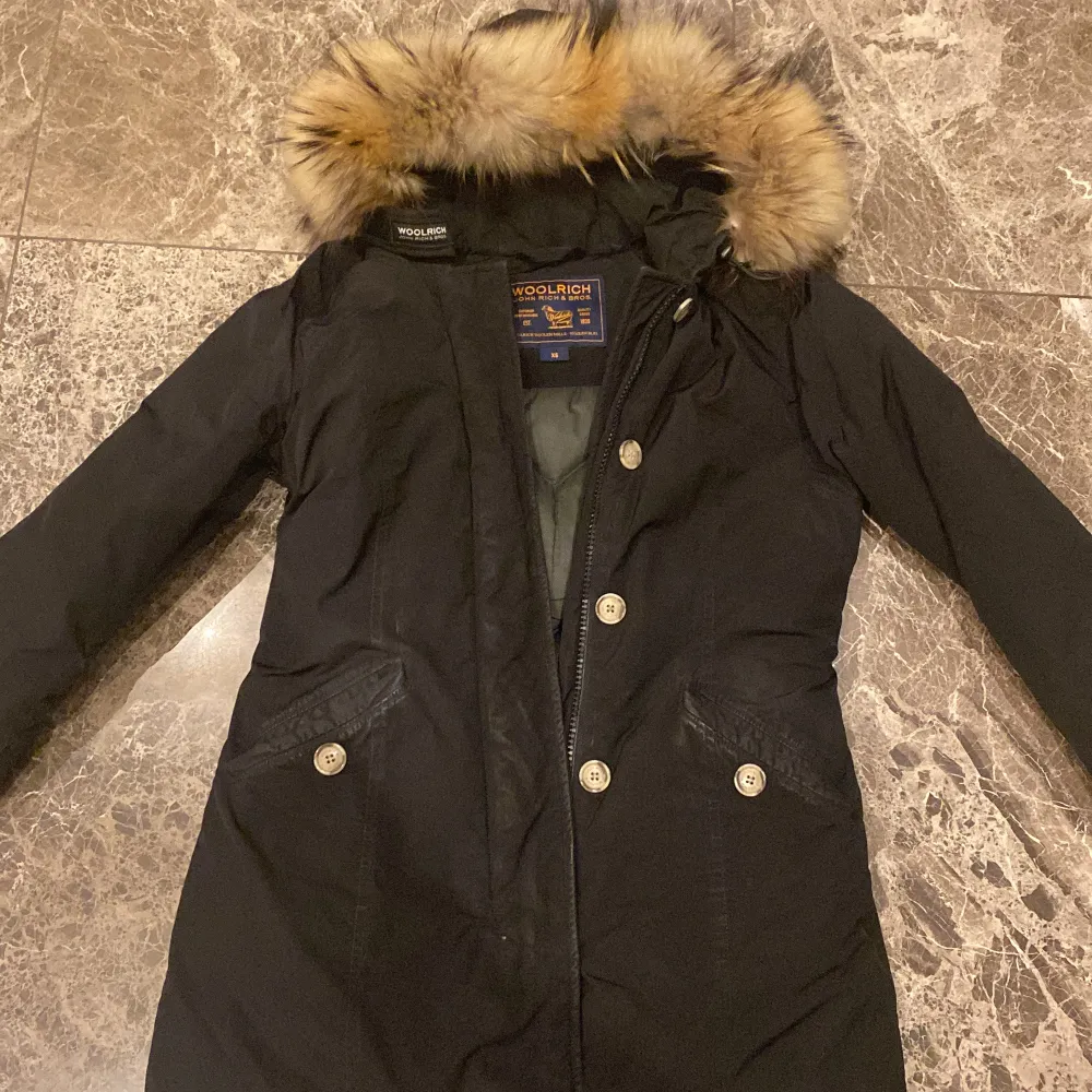 Woolrich jacka dam skick 8/10 köpt för 8000kr säljer för 2200, skriv gärna för frågor.. Jackor.