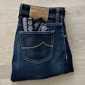 Jacob Cohen jeans  - Jacob Cohen jeans i toppskick, nästintill nya | Storlek W31 | Fråga om mått vid osäkerhet | Hör av dig om du undrar något!