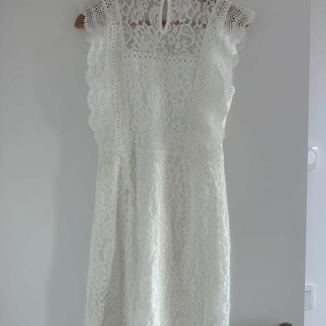 Vit spetsklänning från ONLY - 1