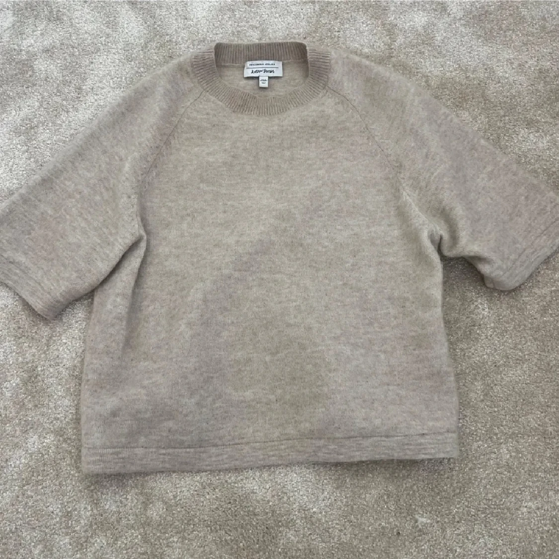 Beige stickad tröja från & Other Stories - 1