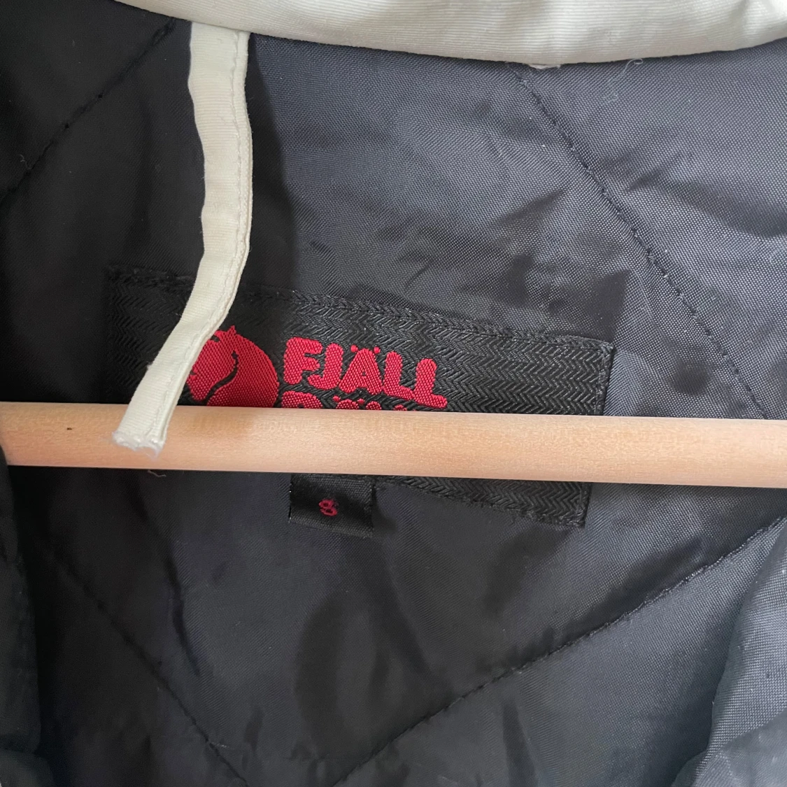 Vit vindjacka från Fjällräven - 3