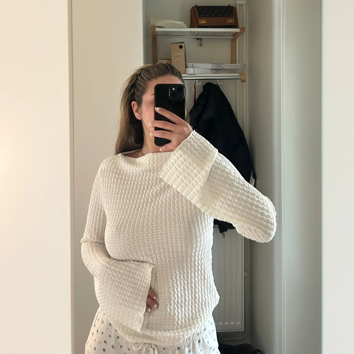 Beige och Vit tröja