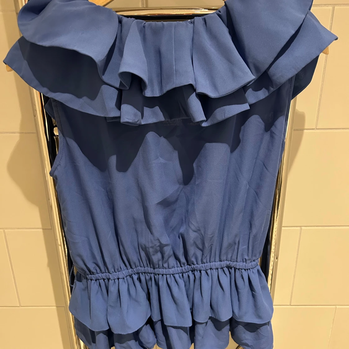 Blå volangtopp från H&M - 3