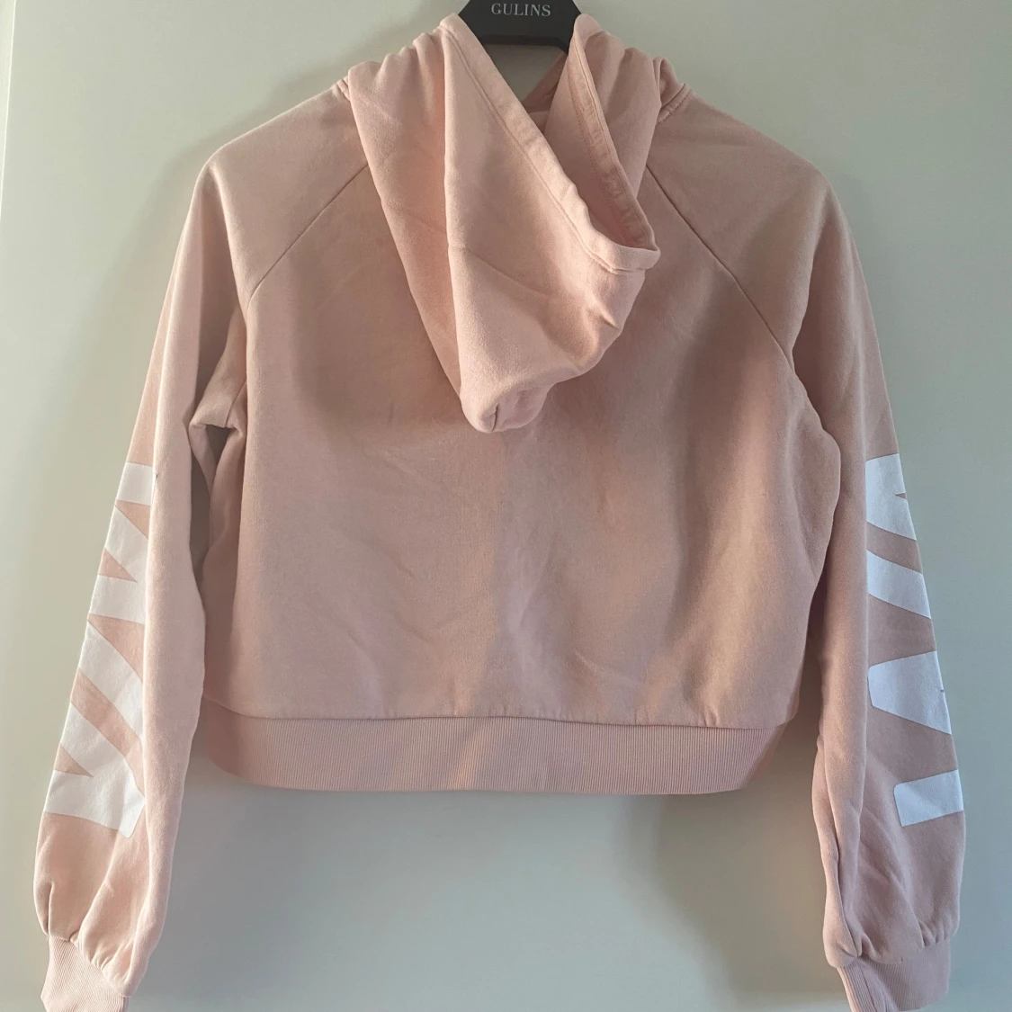 Ljusrosa hoodie från Warp - 1