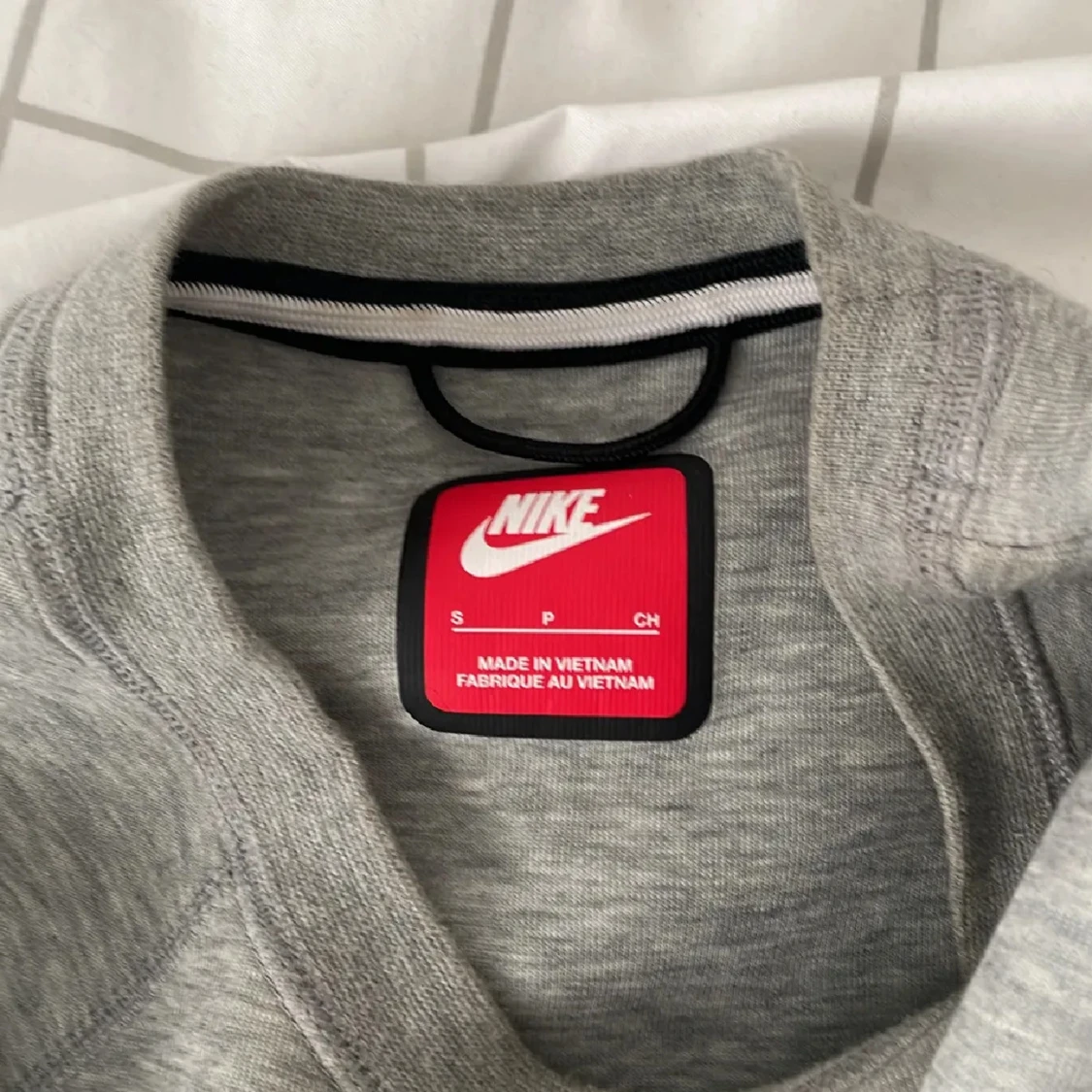Grå Nike sweatshirt i bomull - 1
