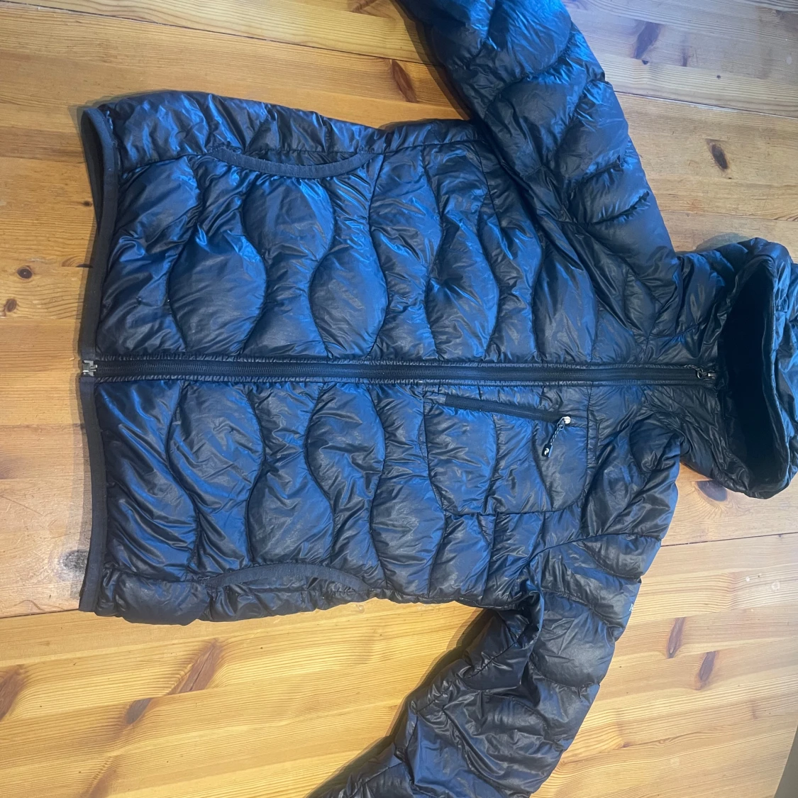 Svart dunjacka Peak Performance M - 2