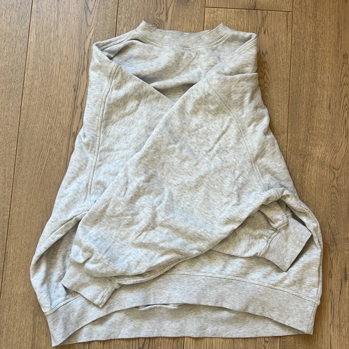 Grå oversized sweatshirt från H&M Divided - 2