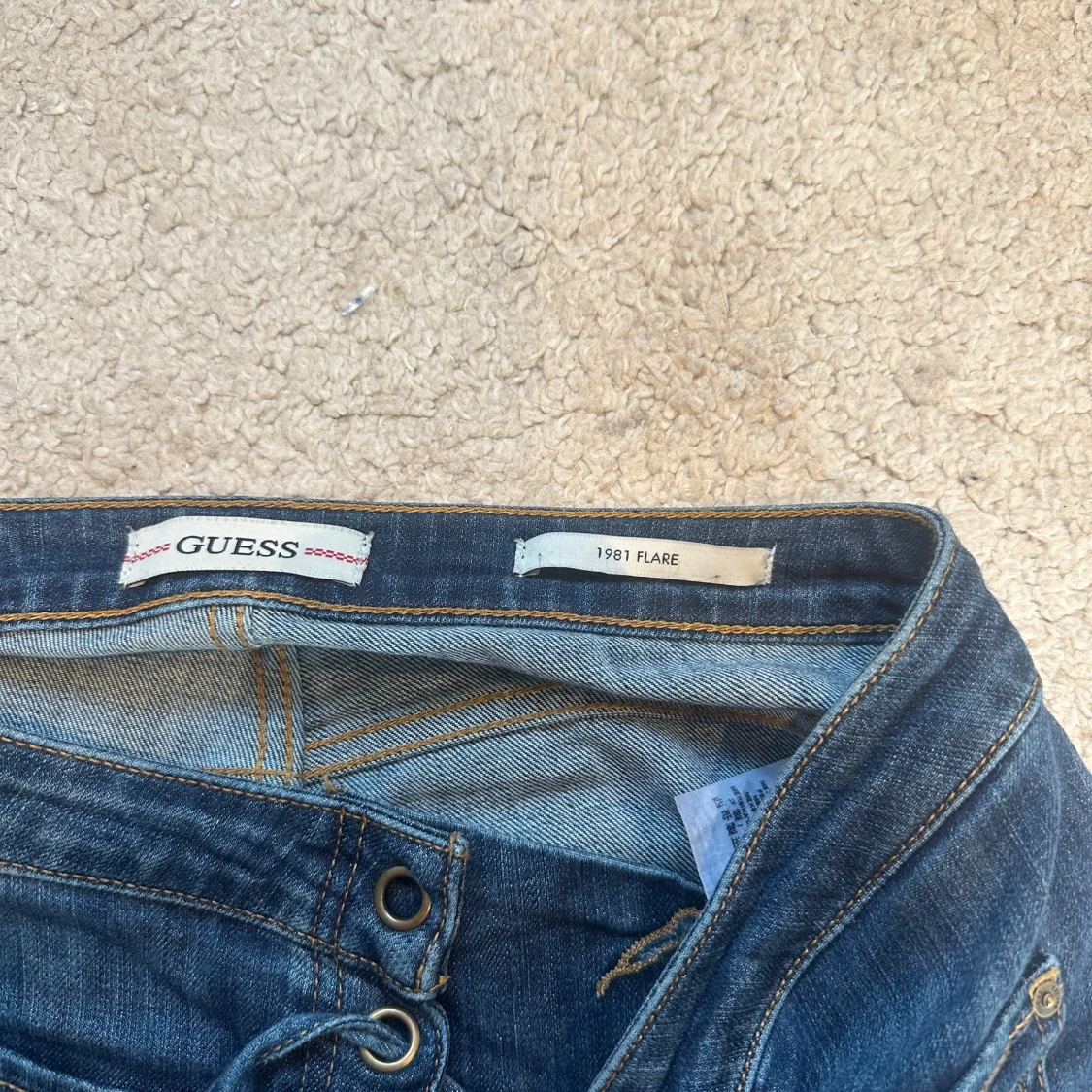 Blå bootcut jeans med snörning Guess - 4