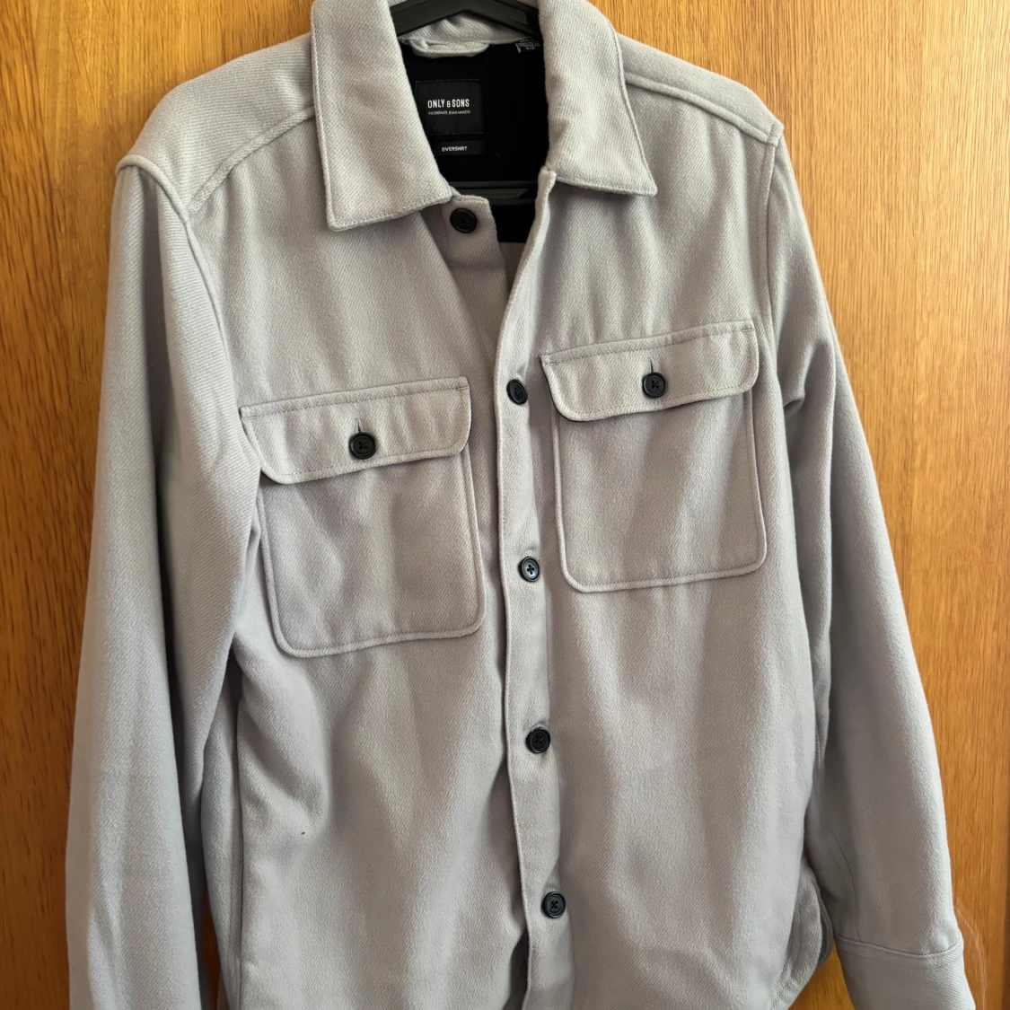 Grå overshirt från Only & Sons