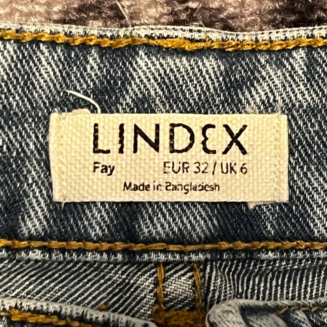 Ljusblå ripped jeans från Lindex - 1