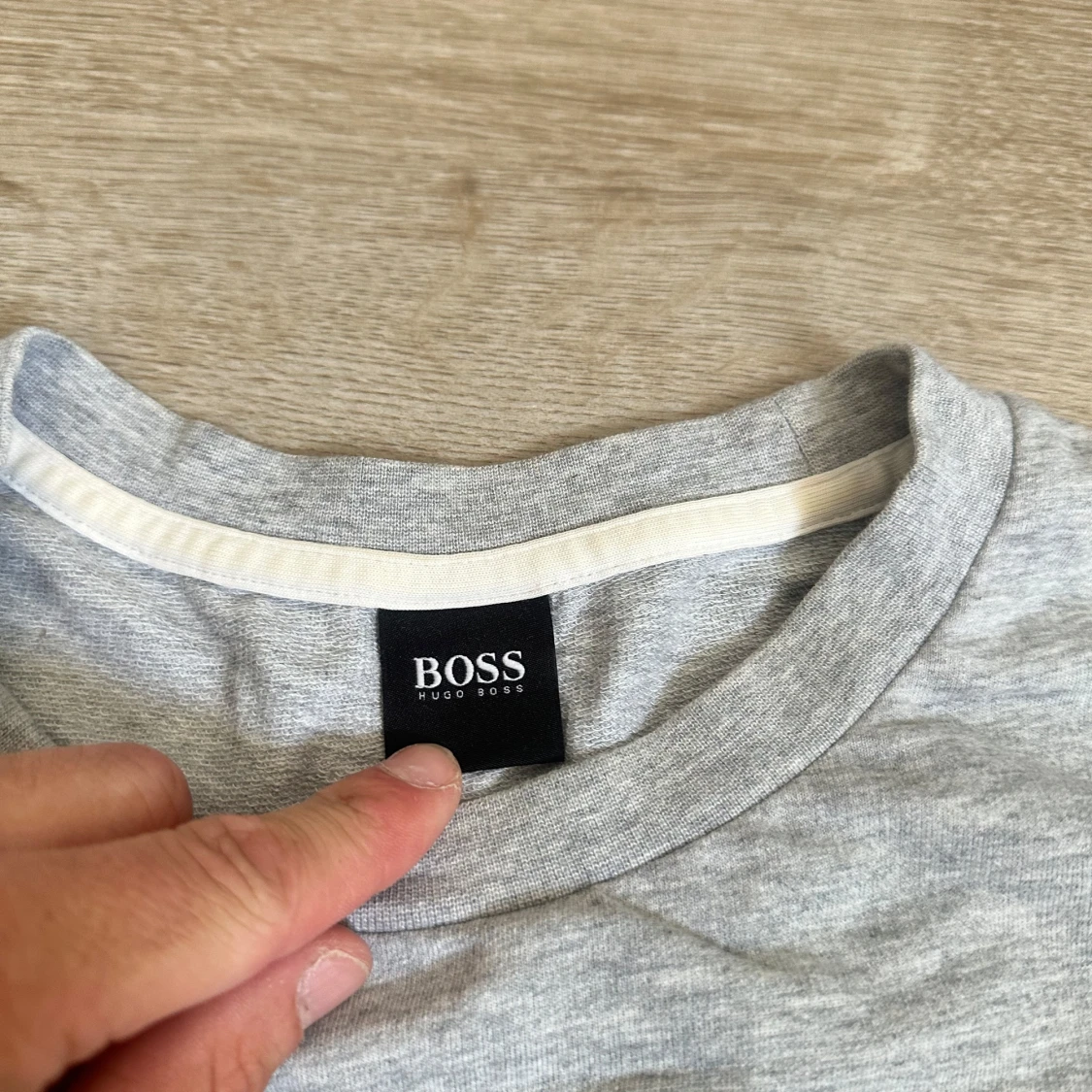 Grå sweatshirt från Hugo Boss S - 2