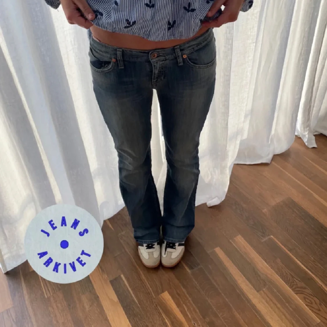 Lågmidjade bootcut blå jeans