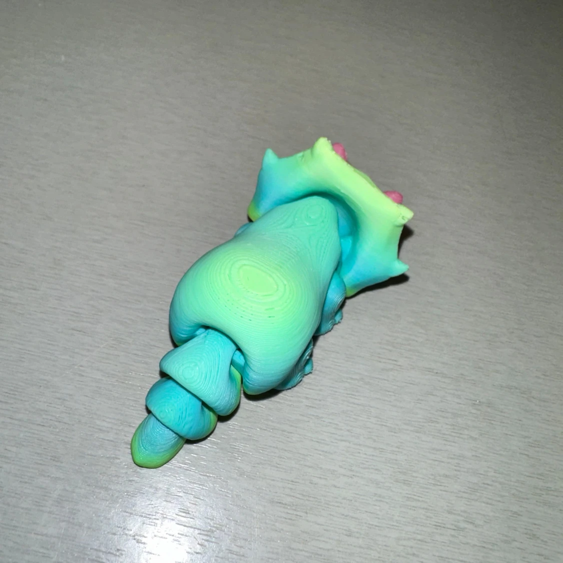 Grå 3D-printad drake  - 1