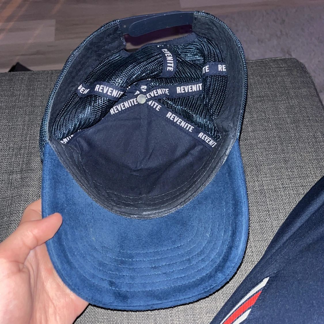 Blå keps med tryck från Revenite - 2