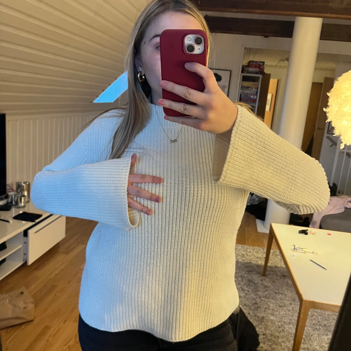 Vit stickad tröja - 2