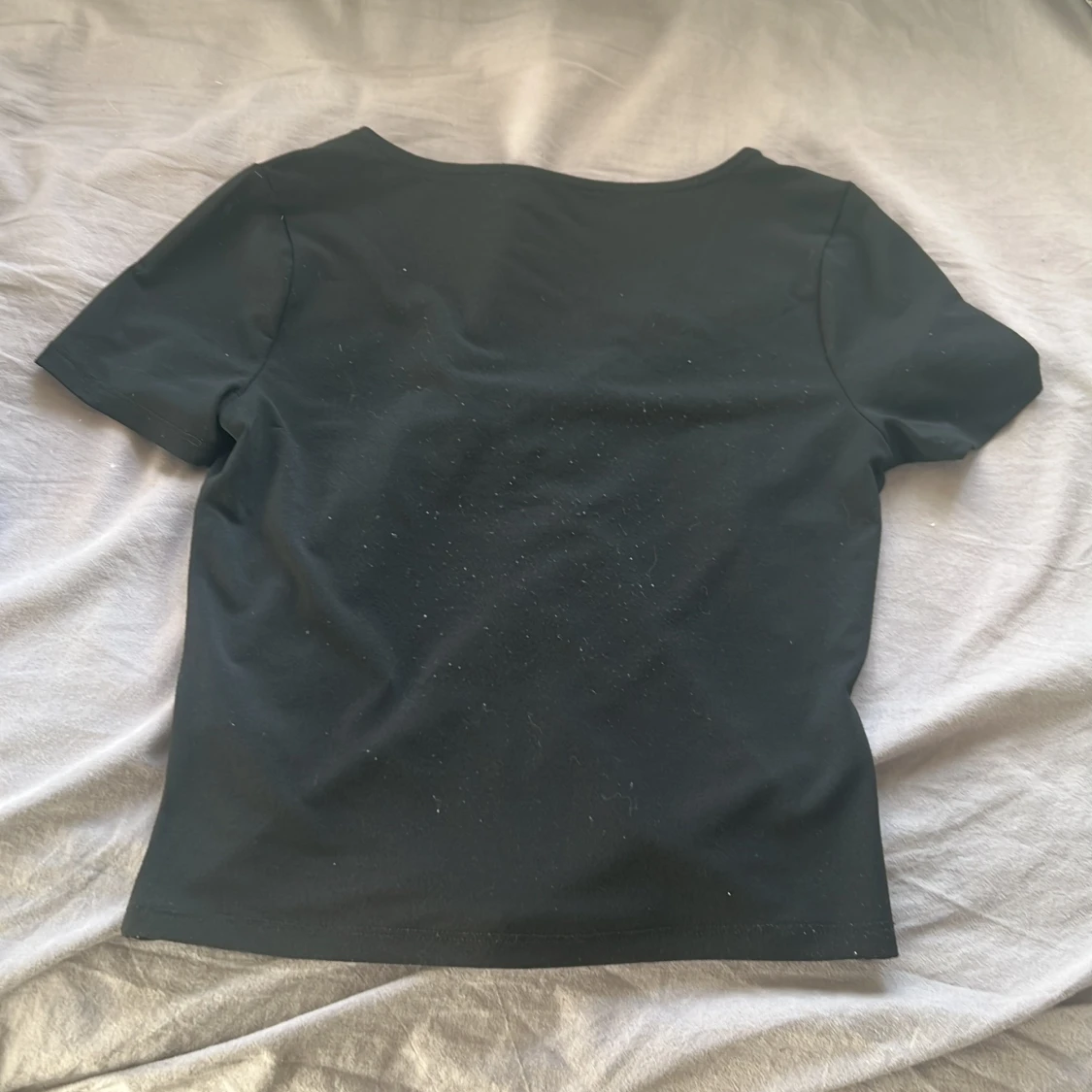 Svart kortärmad topp från Bik Bok - 1