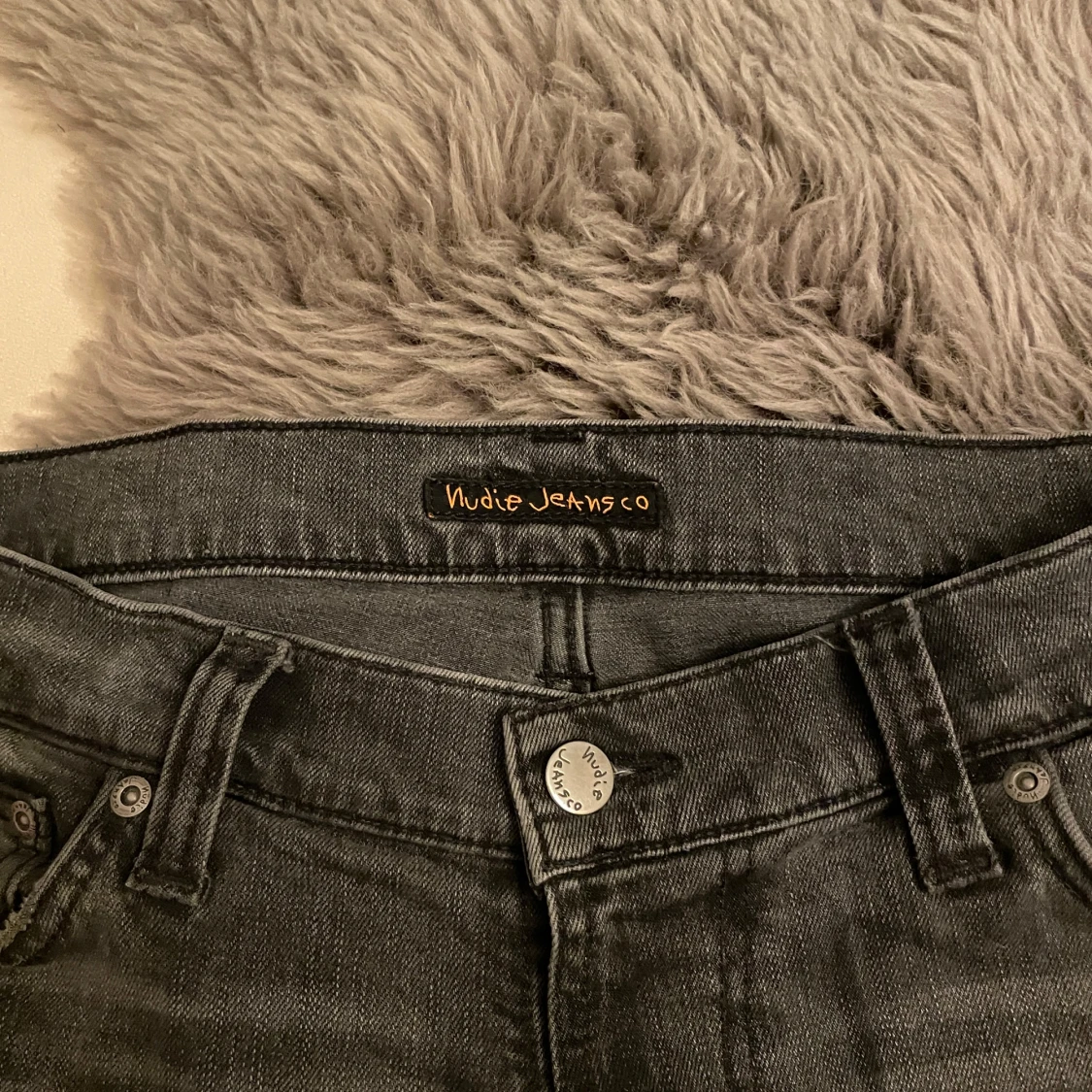 Grå/Svarta Nudie Jeans - 1