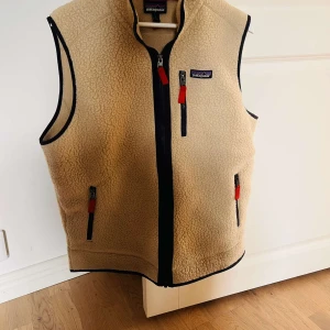 Patagonia vest  - Patagonia vest storlek L pris 950