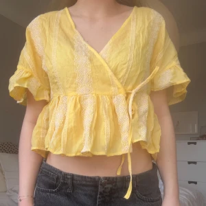 Zara blus - Så söt blus!💟