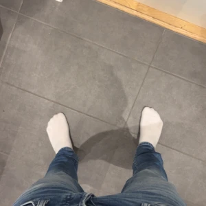 Jack and jones slim gleen - Säljer ett par feta jack and jones slim fit jeans i modellen gleen Dem är använda cirka 3 gånger och har inga som alls defekter! Storlek 31/30 