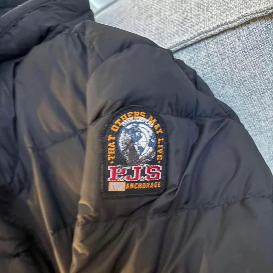 Svart lång dunjacka från Parajumpers - 1