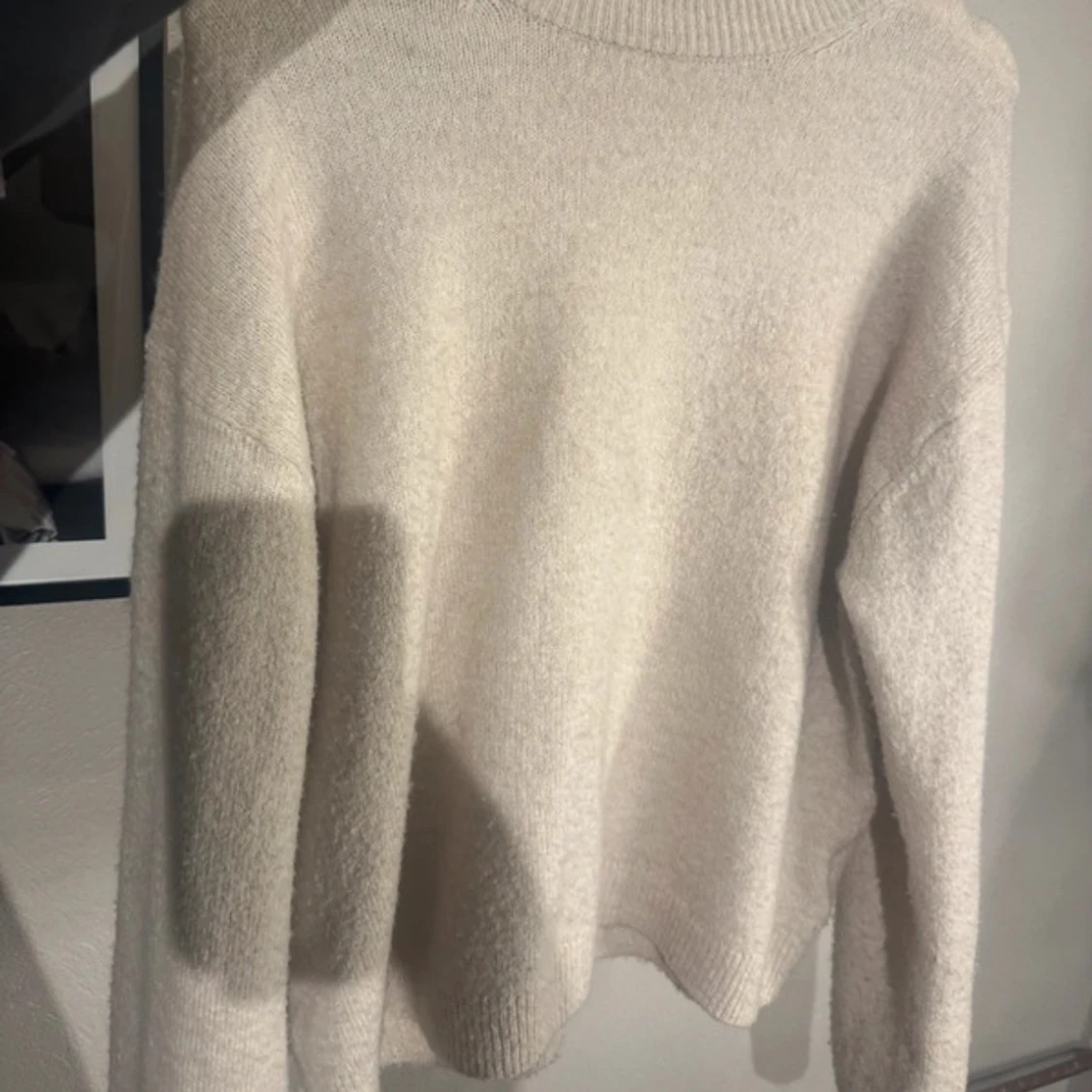 Beige stickad tröja - 1