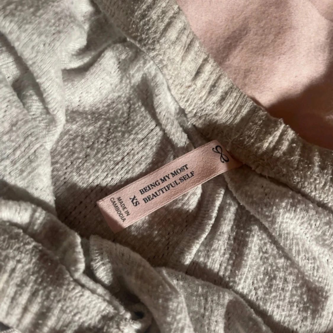 Grå ribbade shorts med knytband - 2