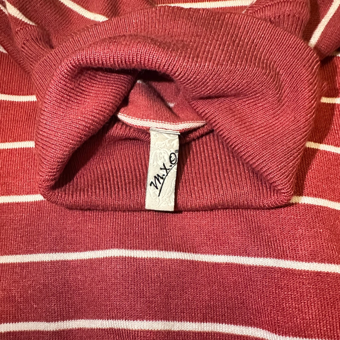 Randig röd polotröja  - 3