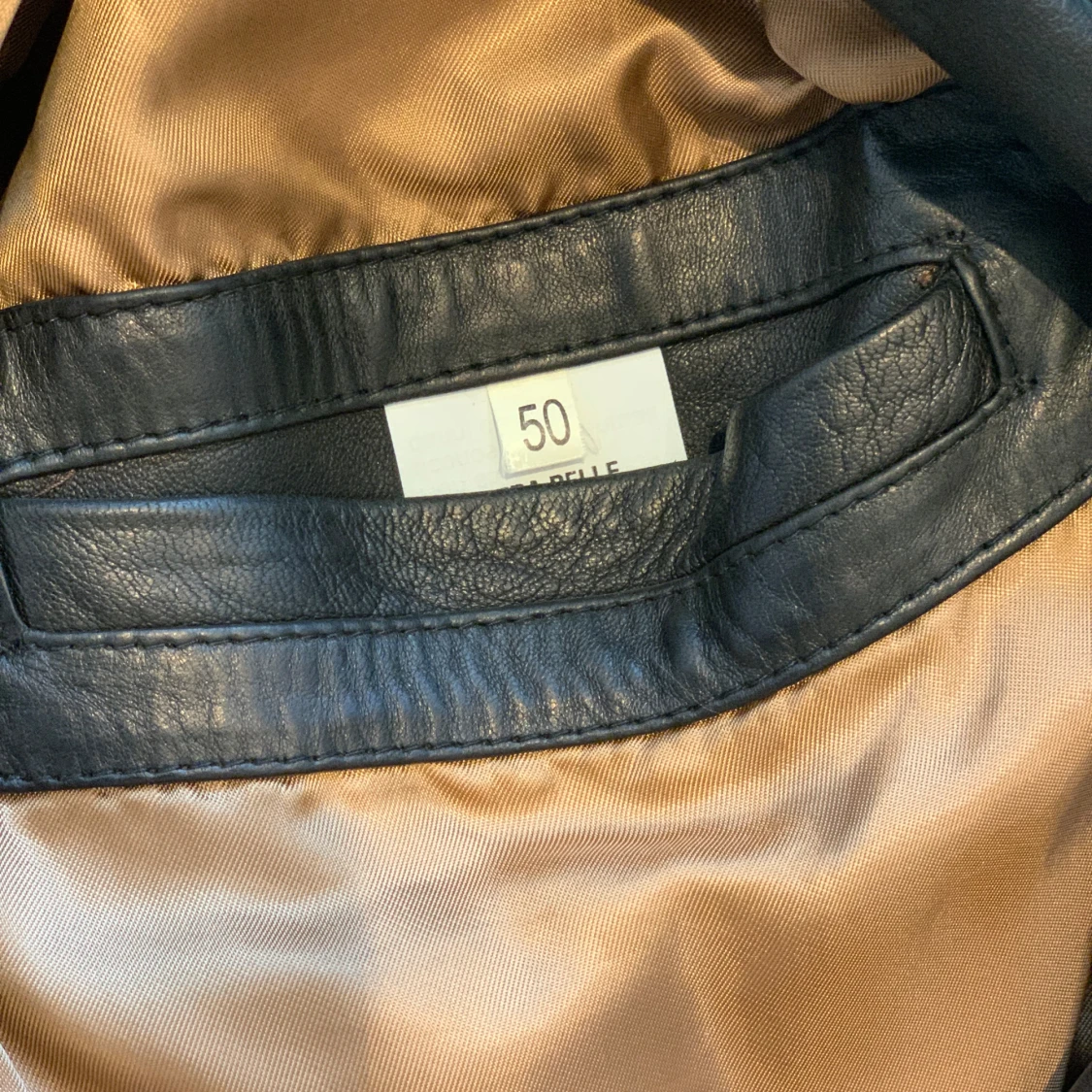 Svart skinnjacka från Barbed - 4