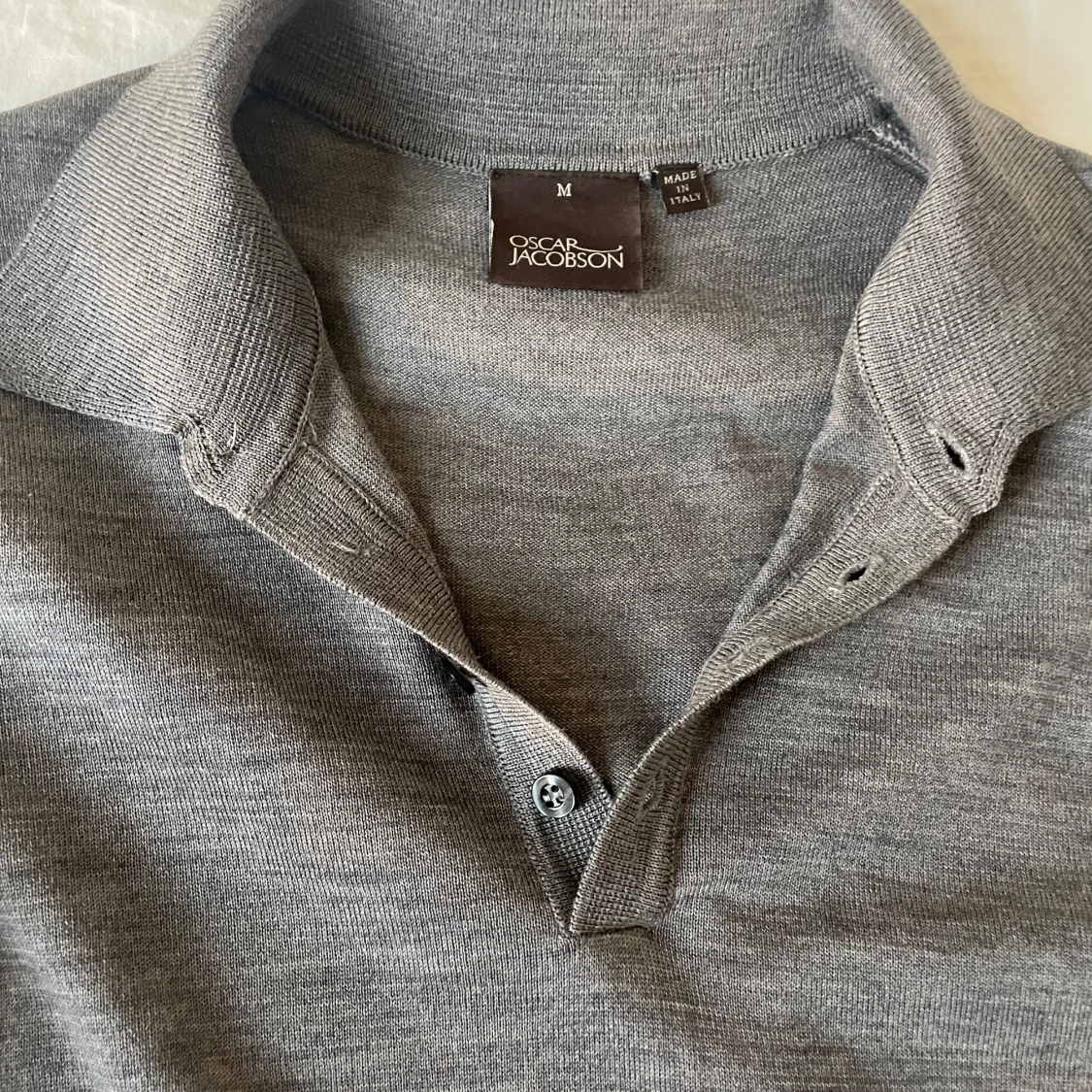 Grå långärmad pikétröja från Oscar Jacobson - 1