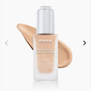 CAIA Dewy Drops - Caia dewy drops, endast testade en gång PÅ handen, alltså har den inte rört ansiktet direkt! Nypris är 375kr💐💗 färgen är 20W