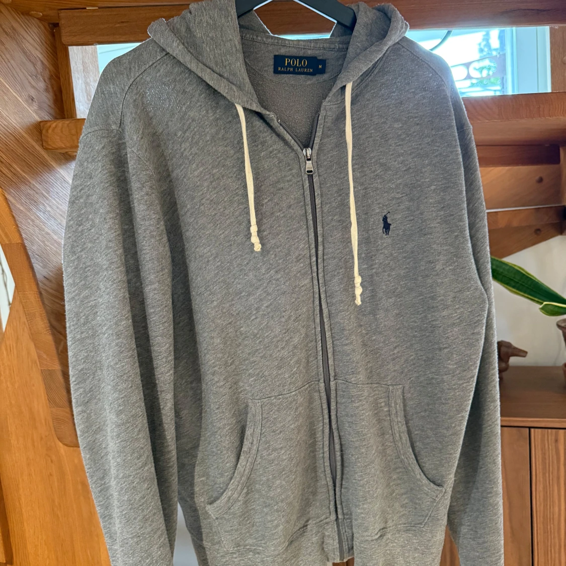 Grå hoodie från Polo Ralph Lauren