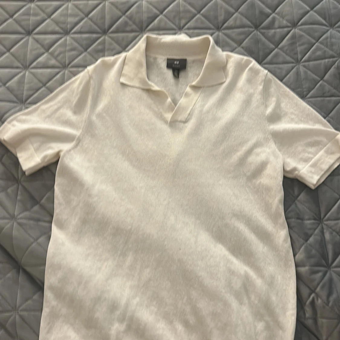 Vit pikétröja från H&M, regular fit