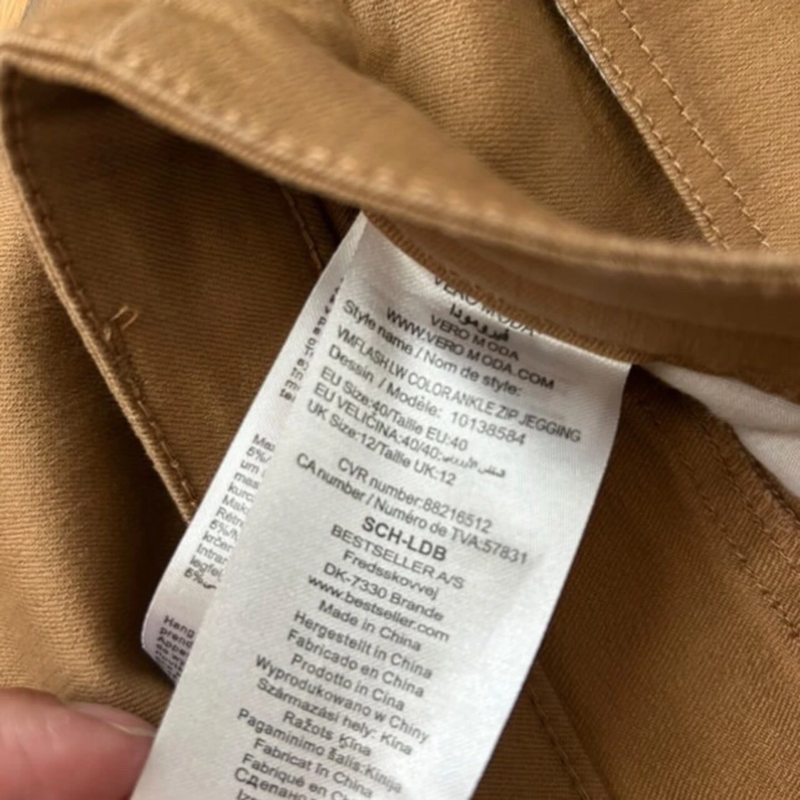 Beige skinny byxor från Vero Moda - 4