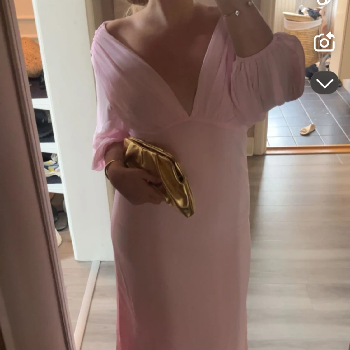 Ljusrosa långklänning med puffärm